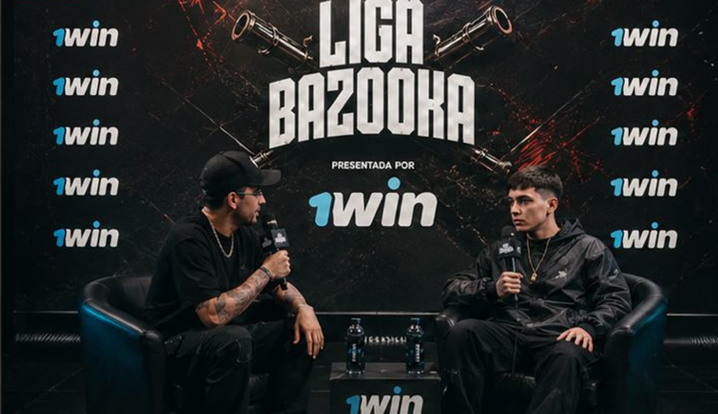 Set de entrevistas con el backdrop de 1Win